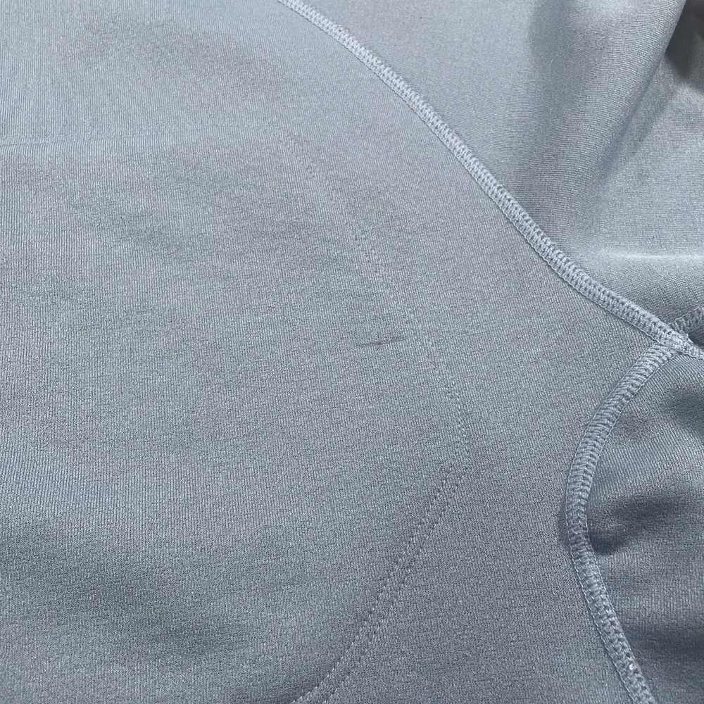 Nike small snag